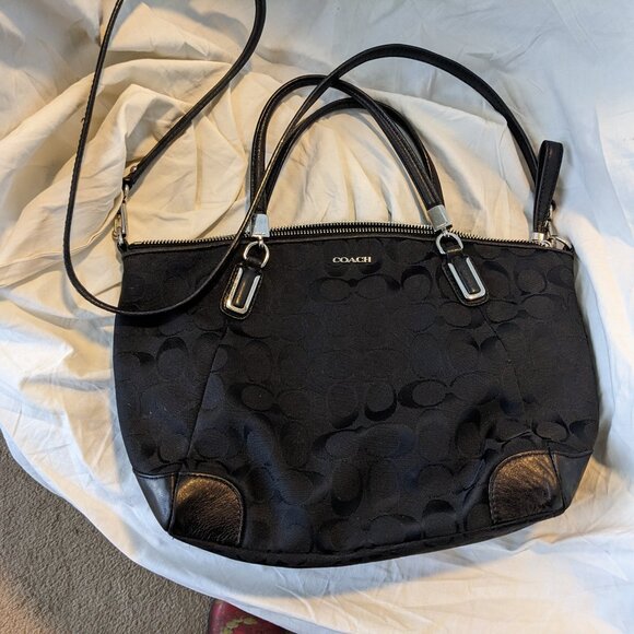Coach Black/Gray Shoulder Bag Very Nice - Picture 1 of 6